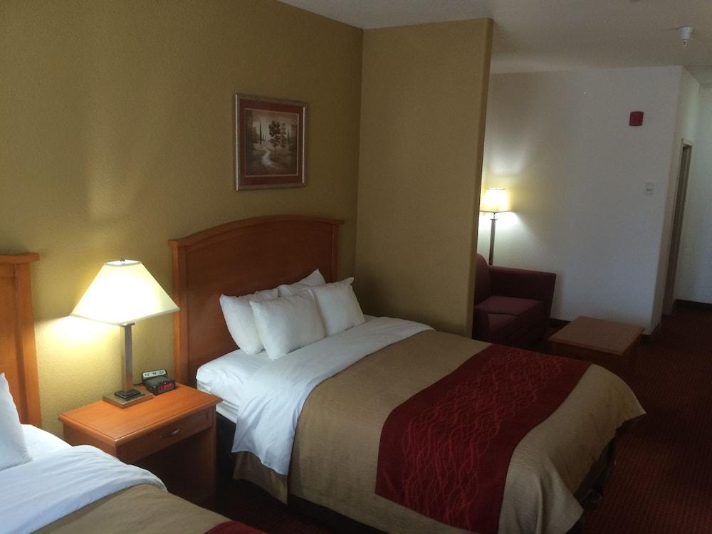 Comfort Inn & Suites Chesapeake - Portsmouth Екстериор снимка