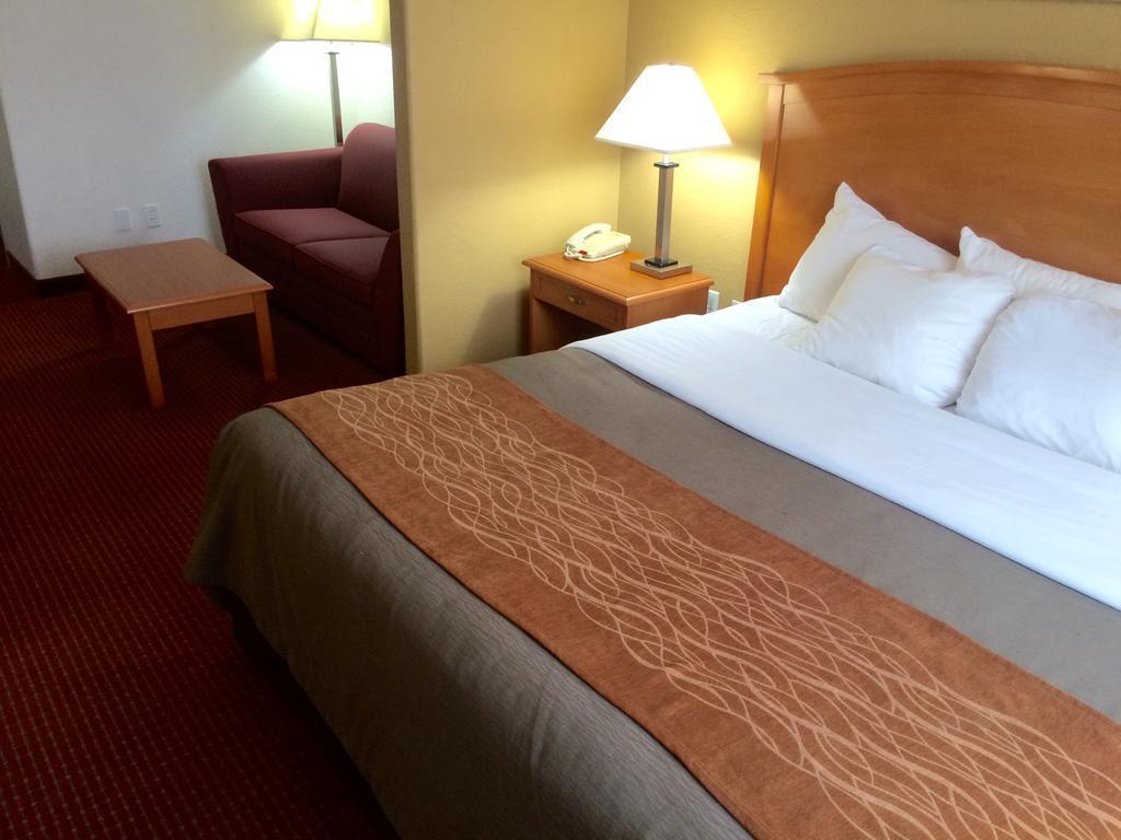 Comfort Inn & Suites Chesapeake - Portsmouth Екстериор снимка