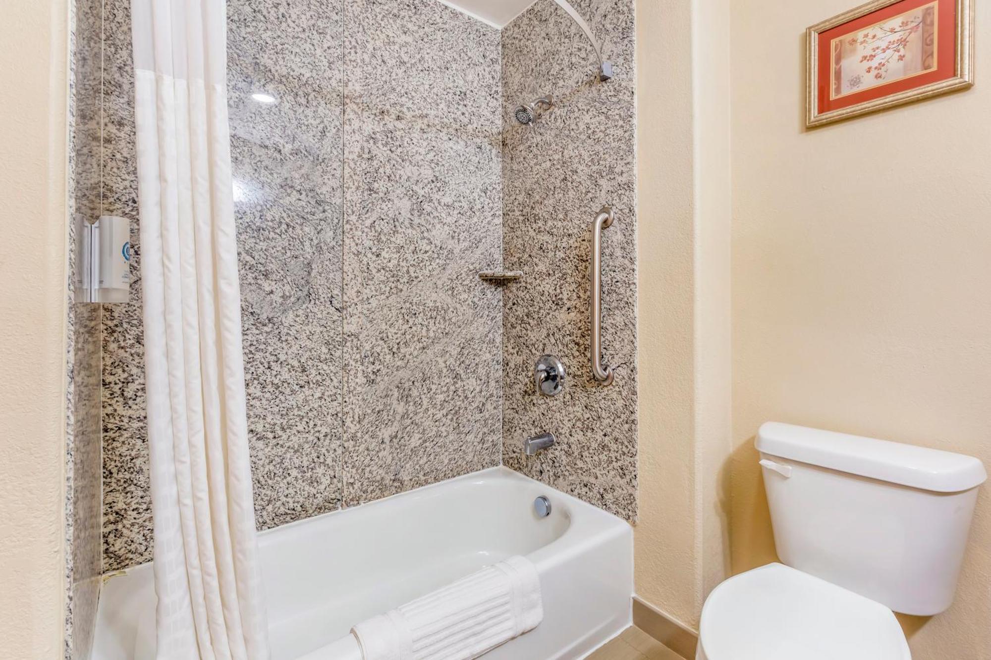 Comfort Inn & Suites Chesapeake - Portsmouth Екстериор снимка