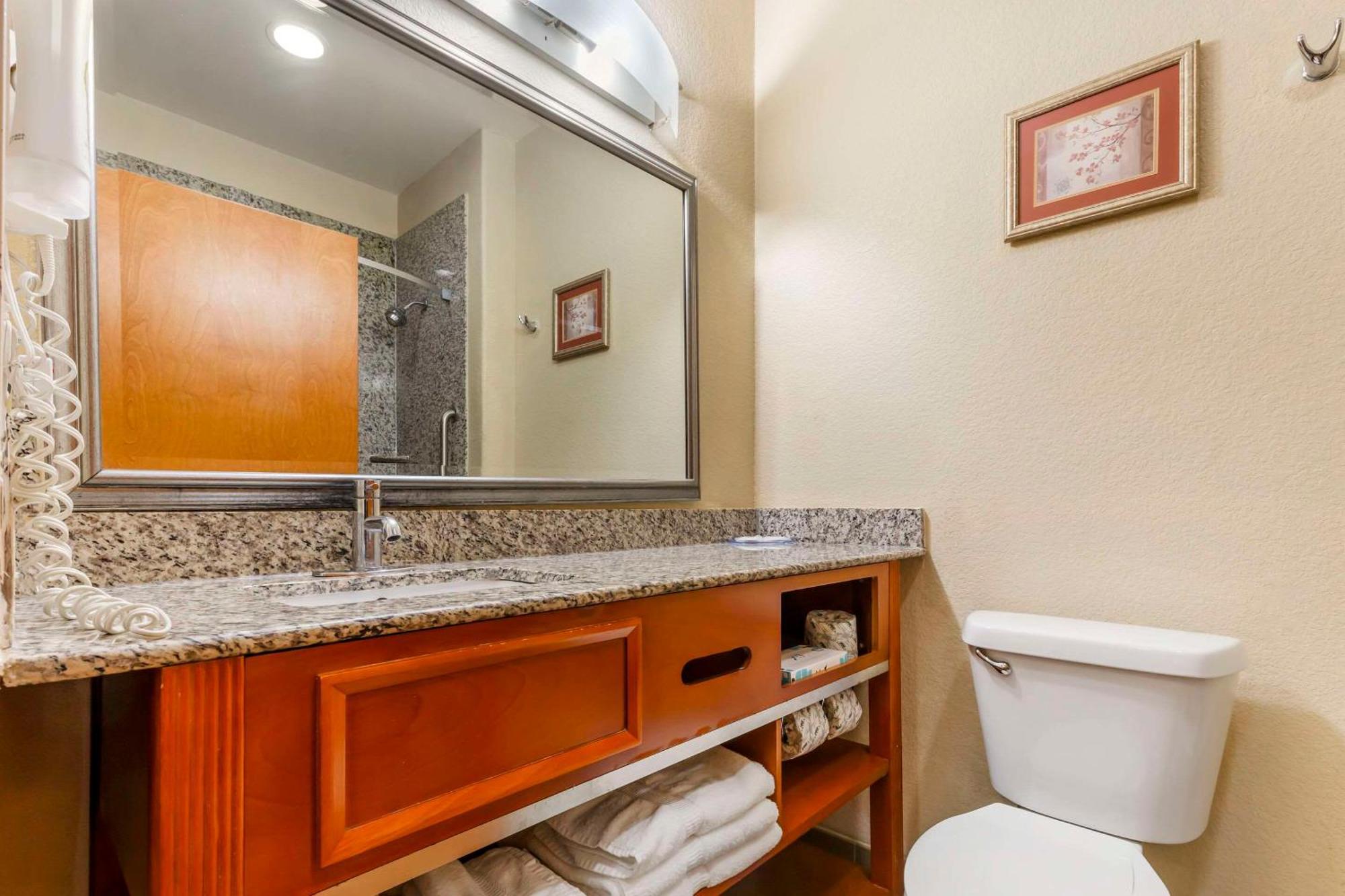 Comfort Inn & Suites Chesapeake - Portsmouth Екстериор снимка