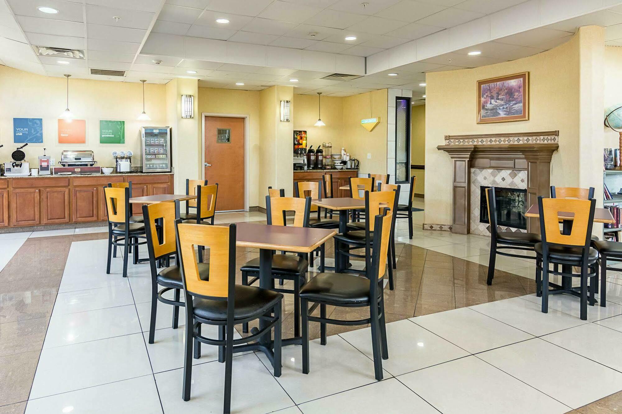Comfort Inn & Suites Chesapeake - Portsmouth Екстериор снимка