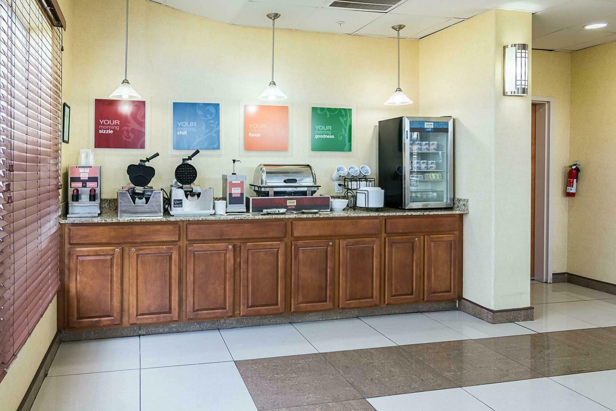 Comfort Inn & Suites Chesapeake - Portsmouth Екстериор снимка