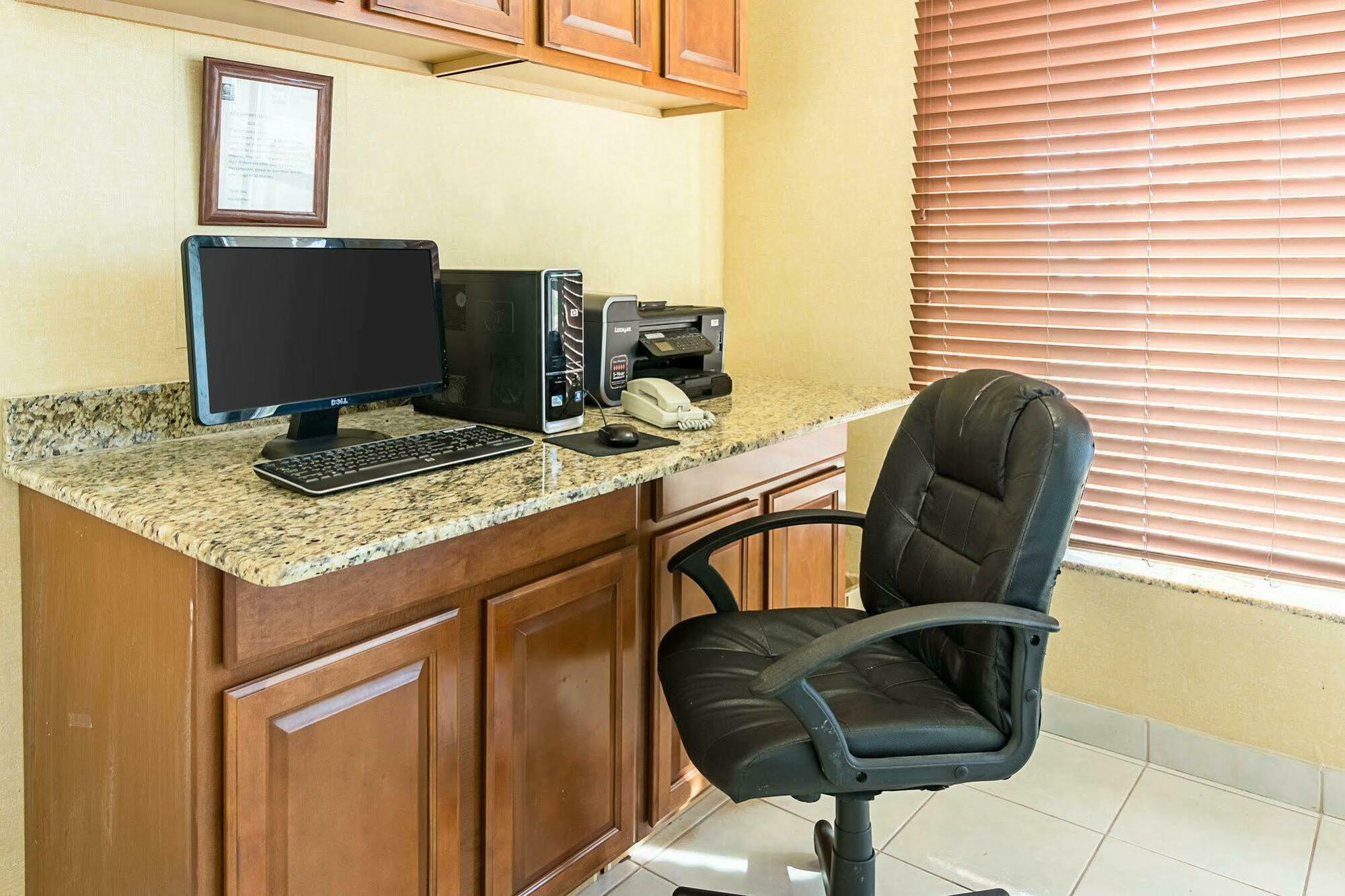 Comfort Inn & Suites Chesapeake - Portsmouth Екстериор снимка