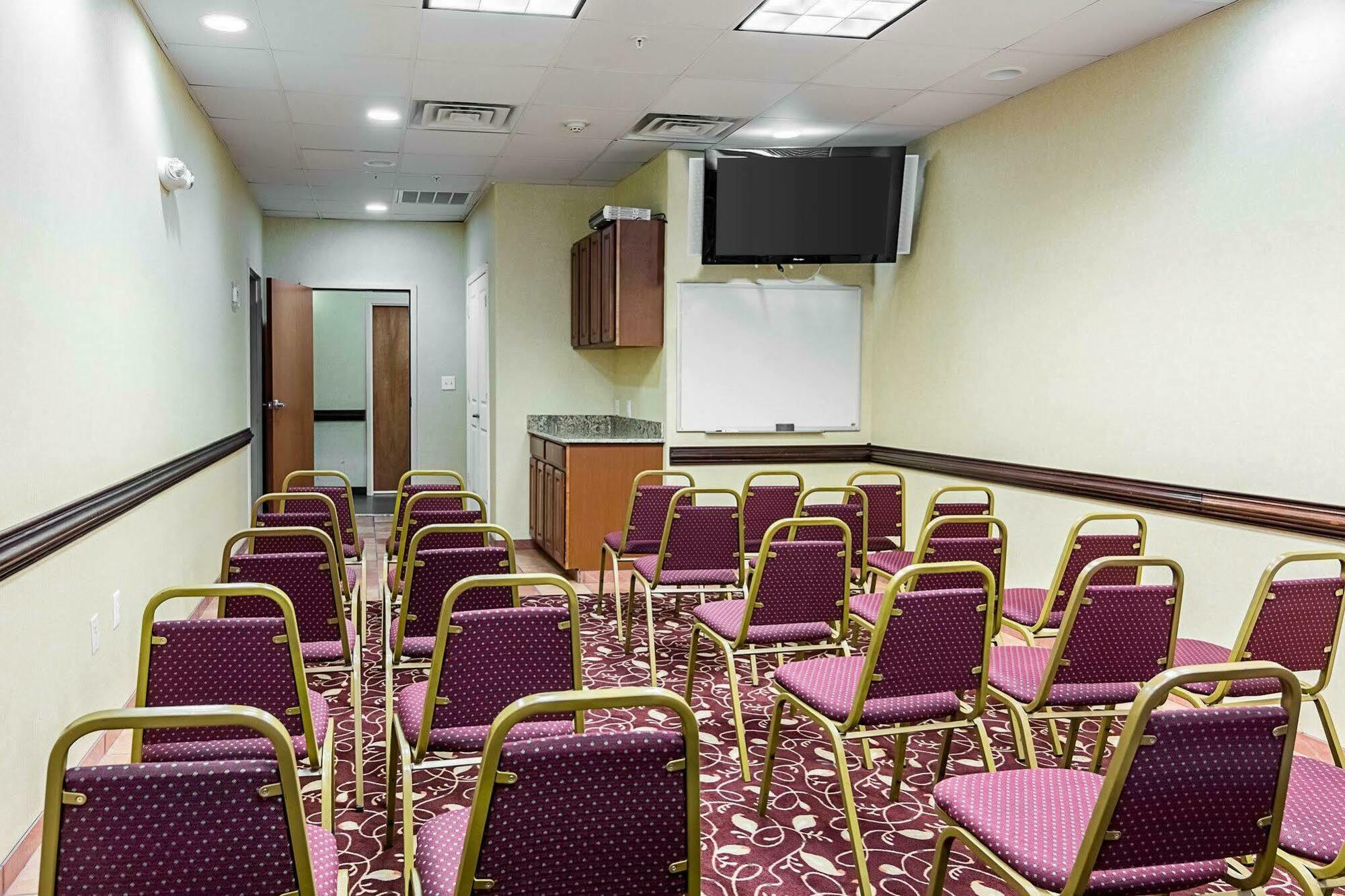 Comfort Inn & Suites Chesapeake - Portsmouth Екстериор снимка